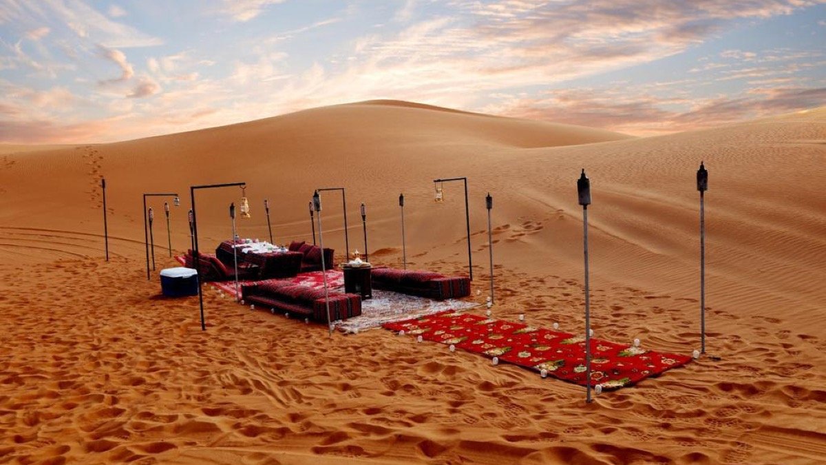 Romantic Desert Dinner in Dubai – Private Couple Date Experience