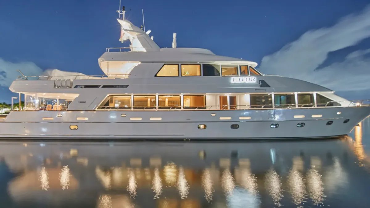 Best Private Yacht - Dubai | Khat Tourism